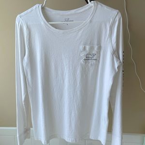 Vineyard vines white t shirt